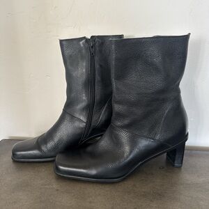 Etienne Aigner Y2K CARPET Black Leather Mid-Heel Ankle Boots Kitten Heel Sz 6.5